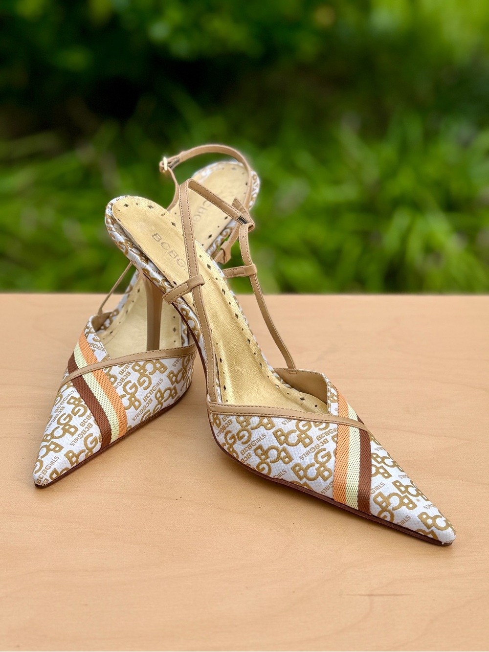 BCBGirls Vintage 2000s Logomania Pointed Toe Slingback Heels Made in Brazil 9.5